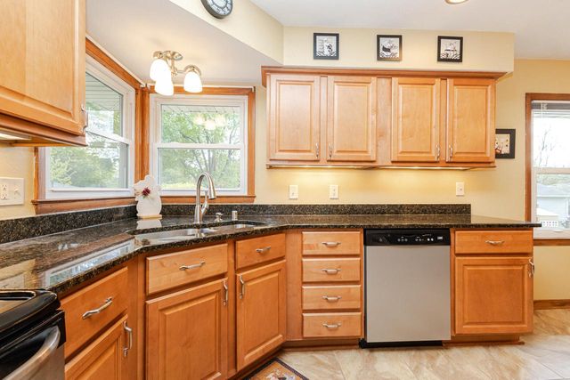 4123 95th STREET, Wauwatosa, WI 53222