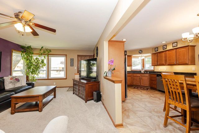 4123 95th STREET, Wauwatosa, WI 53222