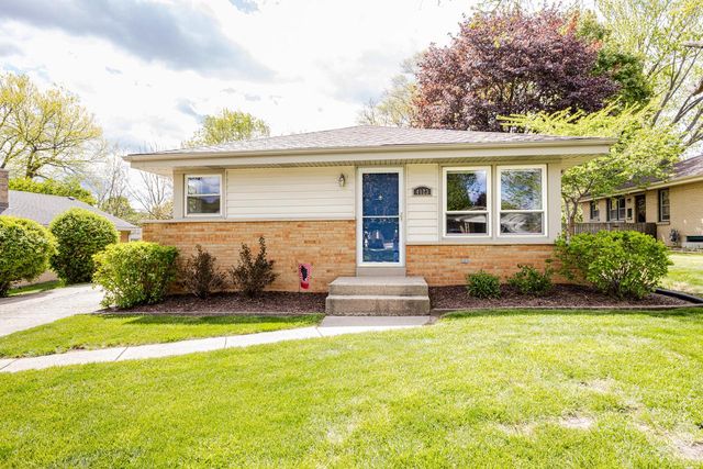4123 95th STREET, Wauwatosa, WI 53222