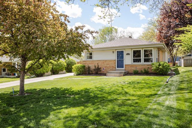 4123 95th STREET, Wauwatosa, WI 53222