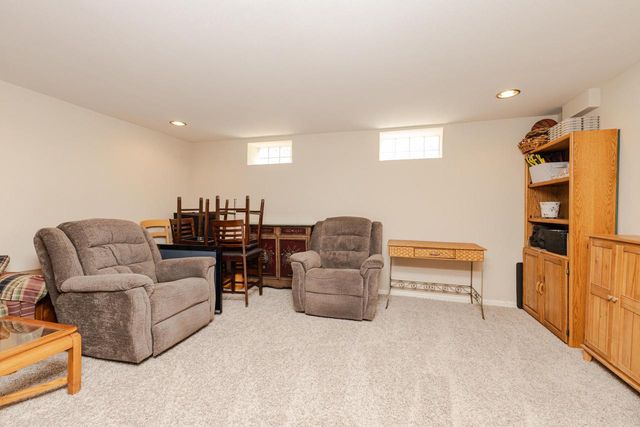 4123 95th STREET, Wauwatosa, WI 53222