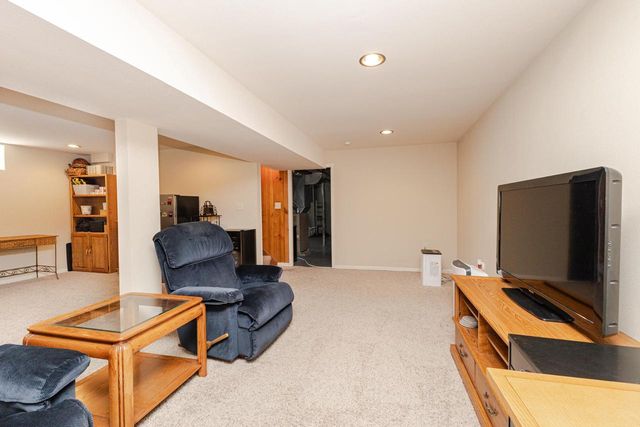 4123 95th STREET, Wauwatosa, WI 53222