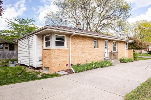4123 95th STREET, Wauwatosa, WI 53222