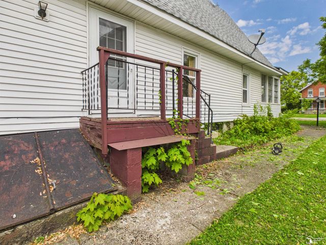 720 E 2nd Street, Monroe, MI 48161