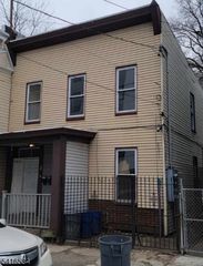 63 Plum St, Paterson City, NJ 07503