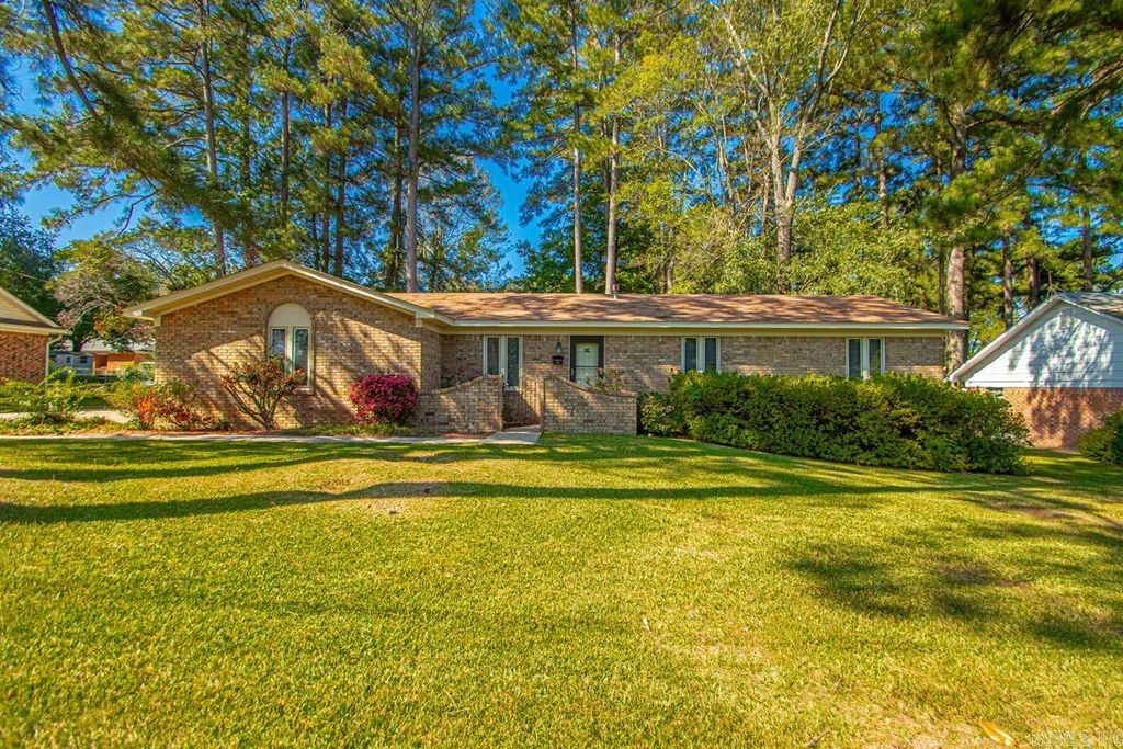614 Swanee Drive, Benton, AR 72019