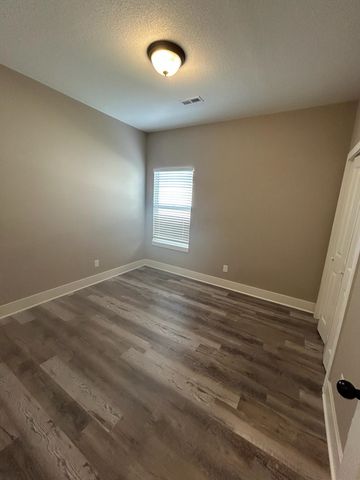 12056-12058 W 33rd St N, Wichita, KS 67205