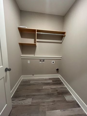 12056-12058 W 33rd St N, Wichita, KS 67205