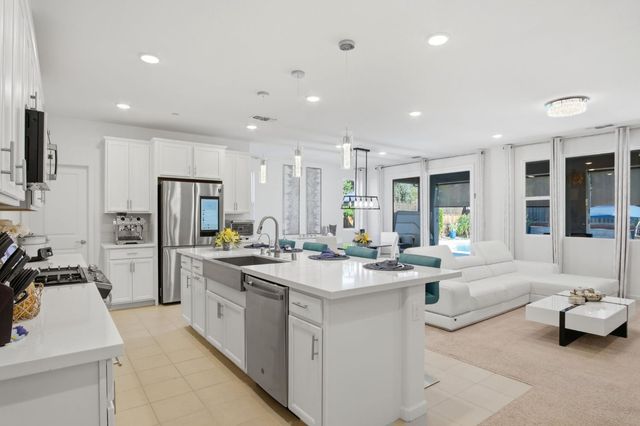 1582 Ivy Ln, Tracy, CA 95376