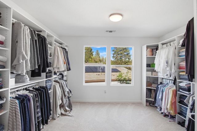 1582 Ivy Ln, Tracy, CA 95376