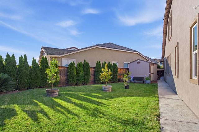 1582 Ivy Ln, Tracy, CA 95376