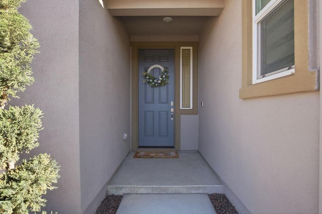 1582 Ivy Ln, Tracy, CA 95376