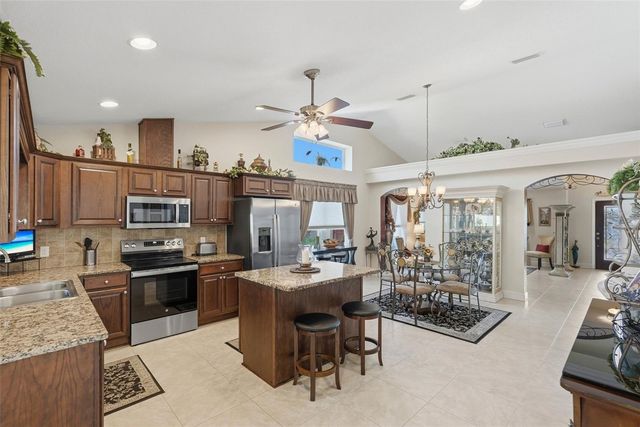 6643 3RD AVENUE N, St Petersburg, FL 33710