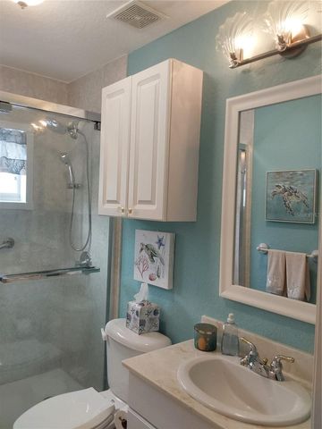 6643 3RD AVENUE N, St Petersburg, FL 33710