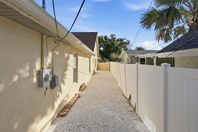 6643 3RD AVENUE N, St Petersburg, FL 33710