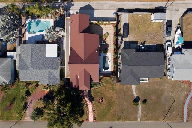 6643 3RD AVENUE N, St Petersburg, FL 33710