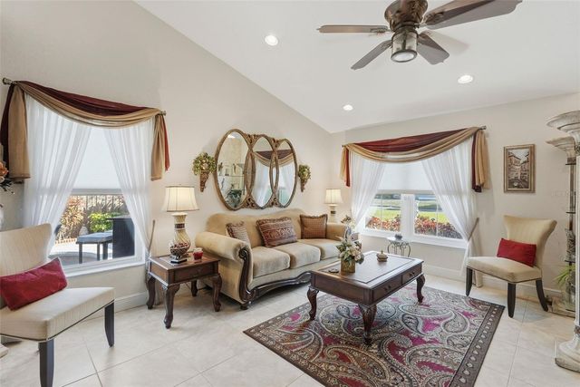 6643 3RD AVENUE N, St Petersburg, FL 33710