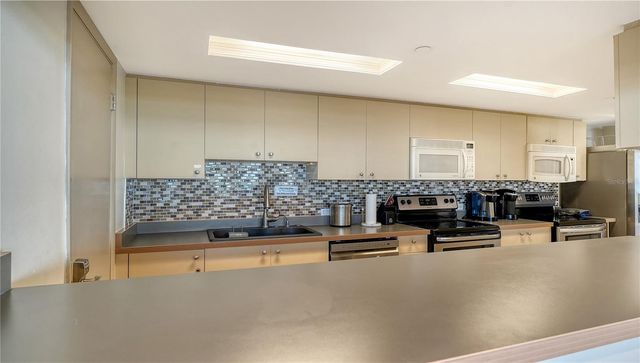 1000 LONGBOAT CLUB ROAD 403, Longboat Key, FL 34228