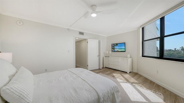1000 LONGBOAT CLUB ROAD 403, Longboat Key, FL 34228
