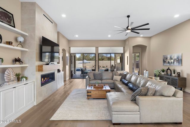 8084 E WINDWOOD Lane, Scottsdale, AZ 85255