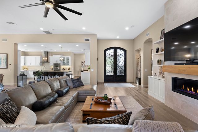 8084 E WINDWOOD Lane, Scottsdale, AZ 85255