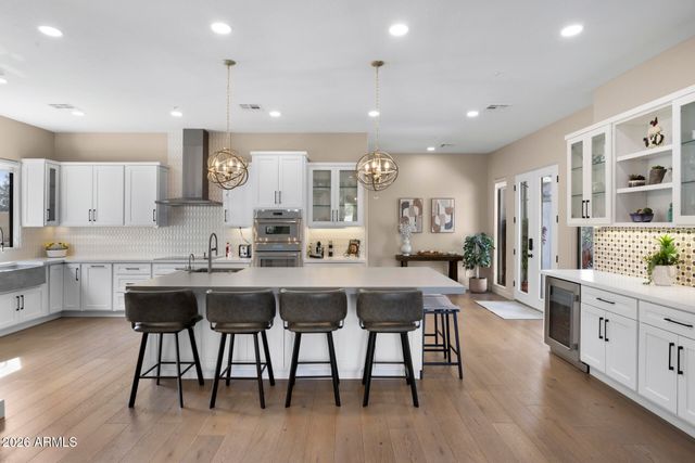 8084 E WINDWOOD Lane, Scottsdale, AZ 85255