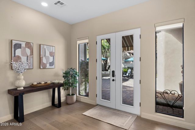 8084 E WINDWOOD Lane, Scottsdale, AZ 85255