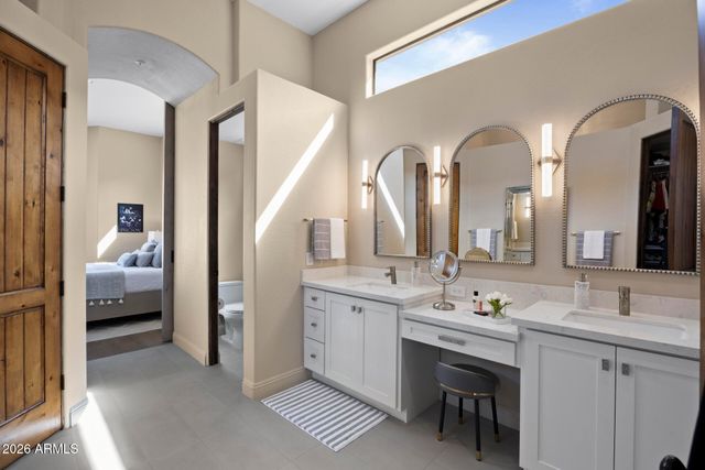 8084 E WINDWOOD Lane, Scottsdale, AZ 85255