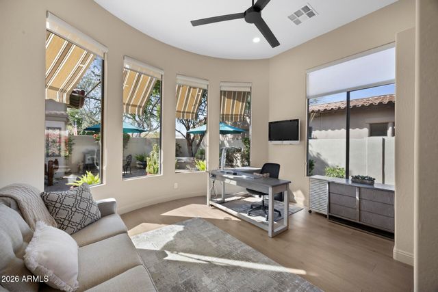 8084 E WINDWOOD Lane, Scottsdale, AZ 85255