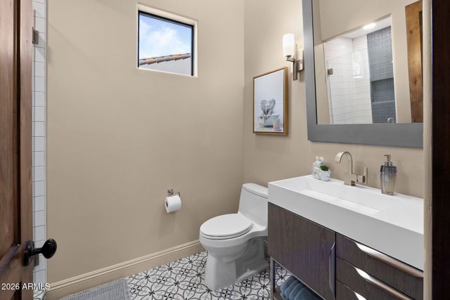 8084 E WINDWOOD Lane, Scottsdale, AZ 85255