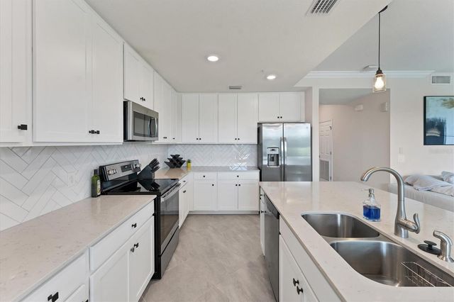 17704 GAWTHROP DRIVE 102, Bradenton, FL 34211