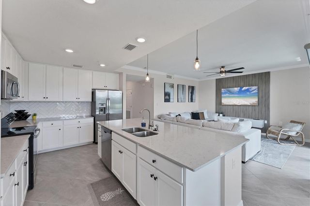 17704 GAWTHROP DRIVE 102, Bradenton, FL 34211