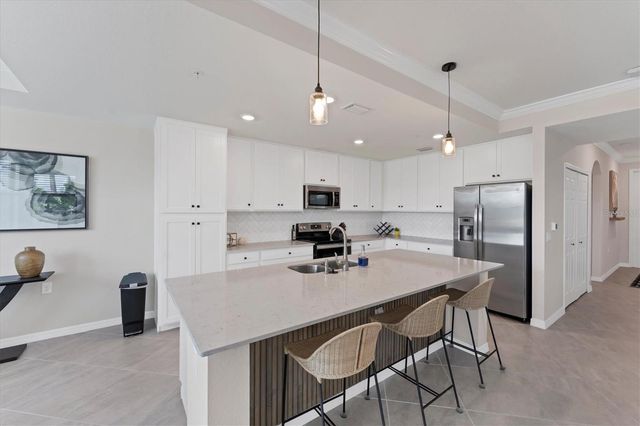 17704 GAWTHROP DRIVE 102, Bradenton, FL 34211
