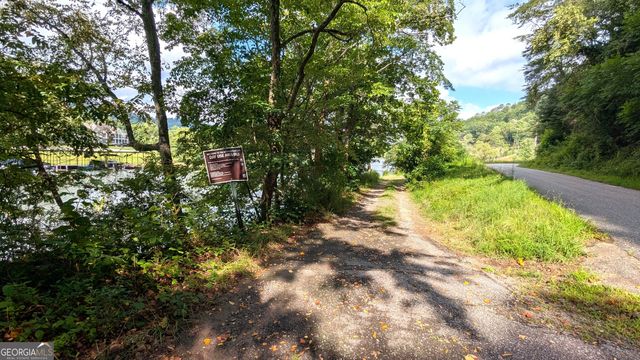 1565 Davis Road, Hiawassee, GA 30546