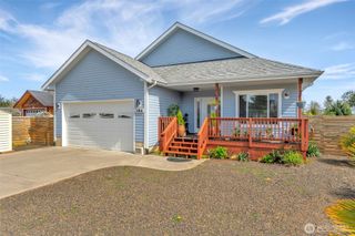 386 Eagle Nest Court SE, Ocean Shores, WA 98569