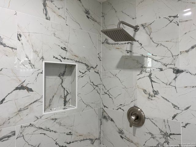 2122 CINCINNATI AVE, San Antonio, TX 78228