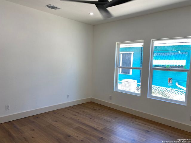 2122 CINCINNATI AVE, San Antonio, TX 78228