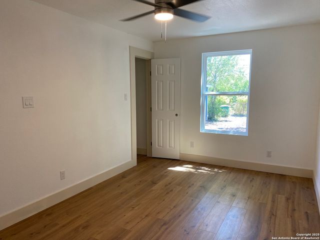 2122 CINCINNATI AVE, San Antonio, TX 78228