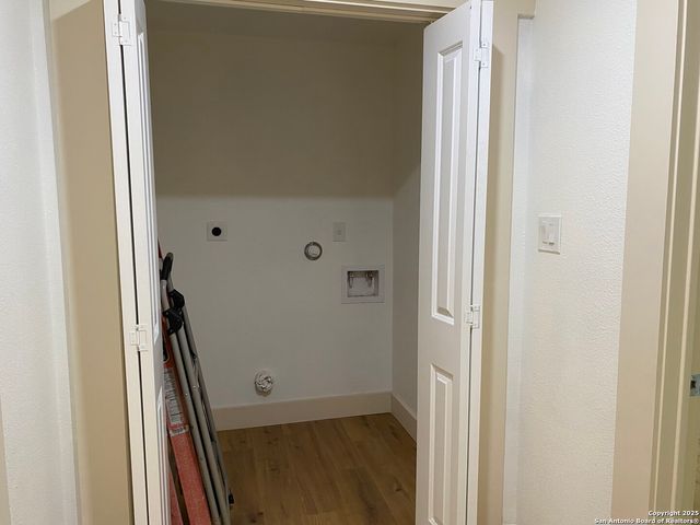 2122 CINCINNATI AVE, San Antonio, TX 78228