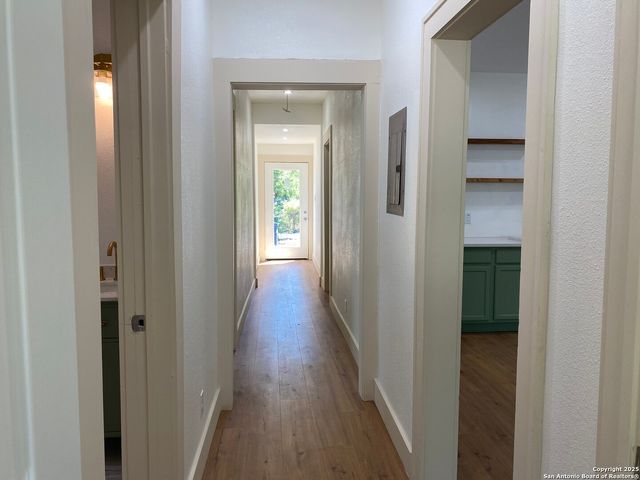 2122 CINCINNATI AVE, San Antonio, TX 78228