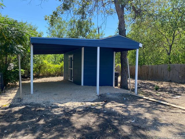 2122 CINCINNATI AVE, San Antonio, TX 78228