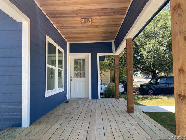 2122 CINCINNATI AVE, San Antonio, TX 78228