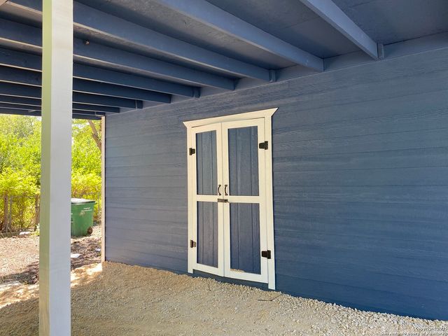 2122 CINCINNATI AVE, San Antonio, TX 78228