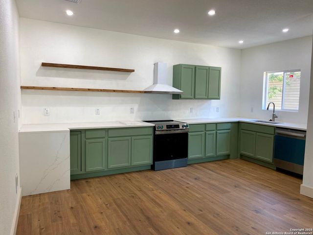 2122 CINCINNATI AVE, San Antonio, TX 78228