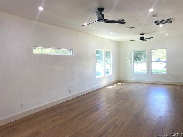 2122 CINCINNATI AVE, San Antonio, TX 78228