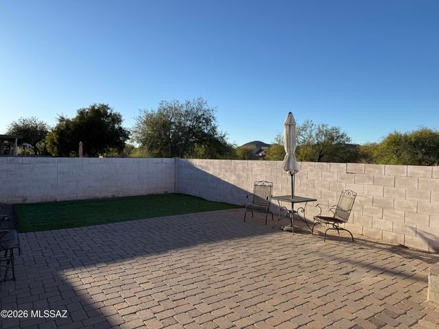 9435 N Painted Sky Drive, Tucson, AZ 85743