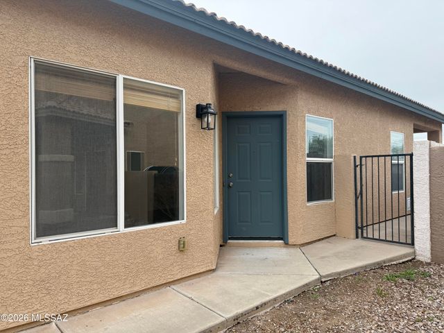 9435 N Painted Sky Drive, Tucson, AZ 85743