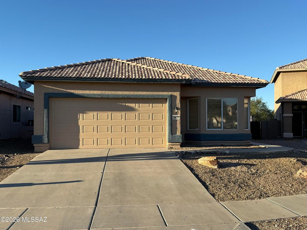 9435 N Painted Sky Drive, Tucson, AZ 85743