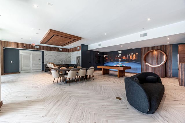 8877 Lakes At 610 Drive 273, Houston, TX 77054