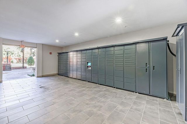 8877 Lakes At 610 Drive 273, Houston, TX 77054